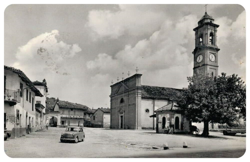 Piazza San Pietro in Vincoli anni '60